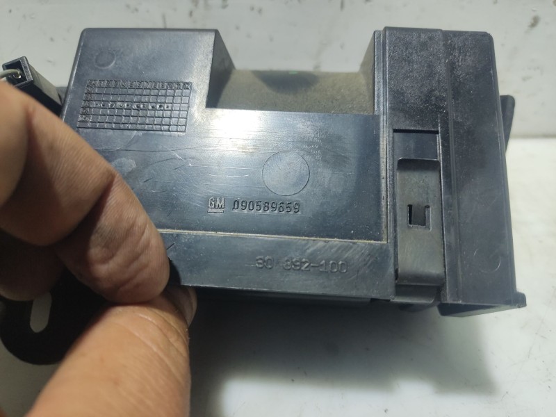 Recambio de cenicero para opel zafira a referencia OEM IAM 090589659  