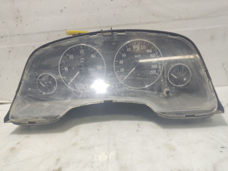 Recambio de cuadro instrumentos para opel zafira a referencia OEM IAM 24461768  110080209