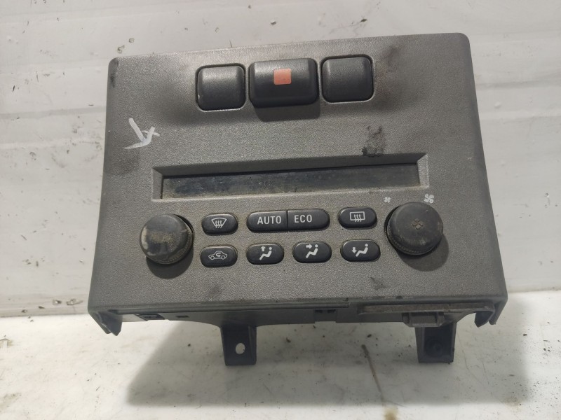 Recambio de mando climatizador para opel zafira a referencia OEM IAM 013140985  