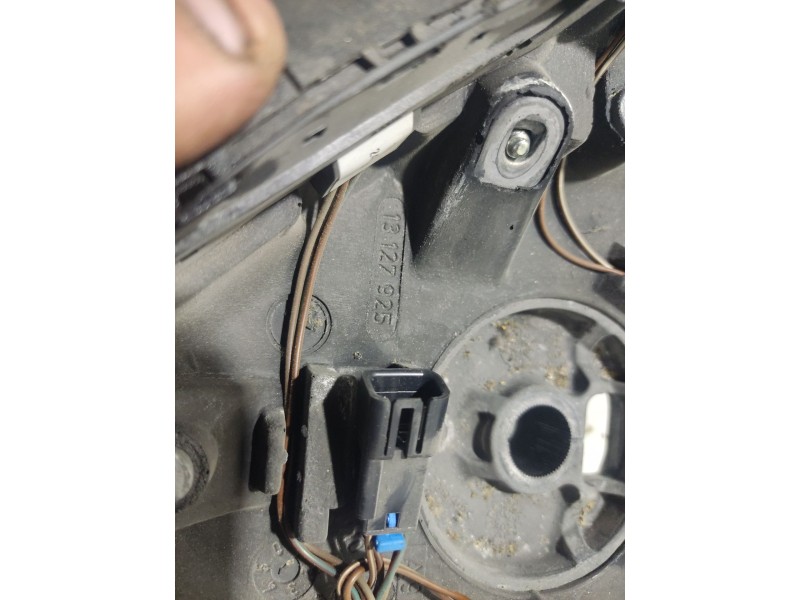 Recambio de volante para opel zafira a referencia OEM IAM 13127925  