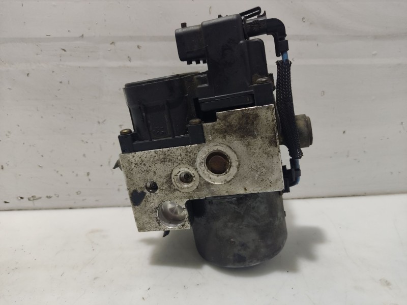 Recambio de abs para nissan almera ii (n16) 2.2 di referencia OEM IAM 11000041061 476604m520 0130108099