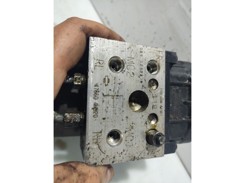 Recambio de abs para nissan almera ii (n16) 2.2 di referencia OEM IAM 11000041061 476604m520 0130108099