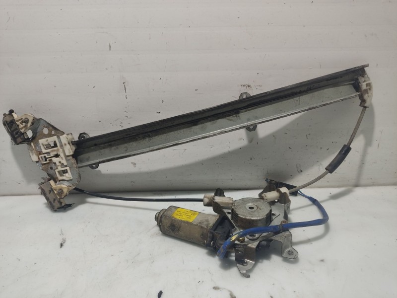 Recambio de elevalunas delantero izquierdo para nissan almera ii (n16) 2.2 di referencia OEM IAM 807214M401  