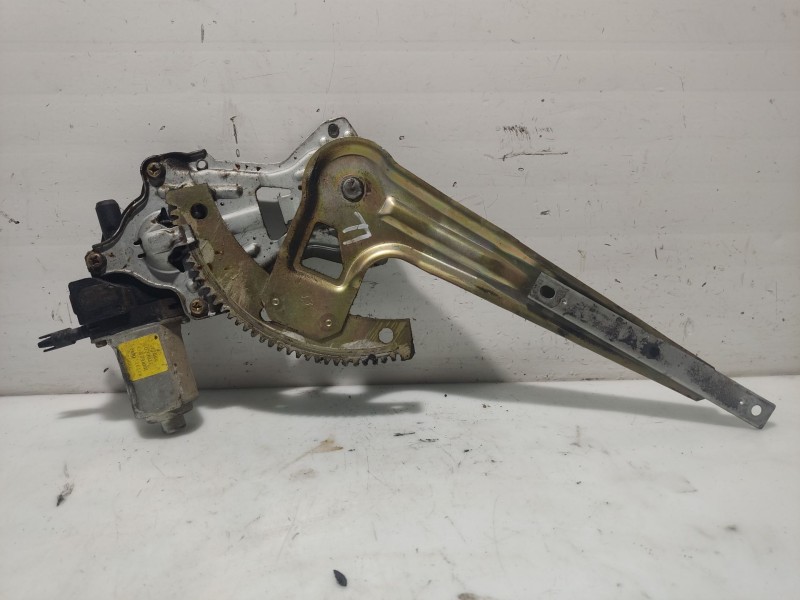 Recambio de elevalunas trasero izquierdo para nissan almera ii (n16) 2.2 di referencia OEM IAM 827214M400  