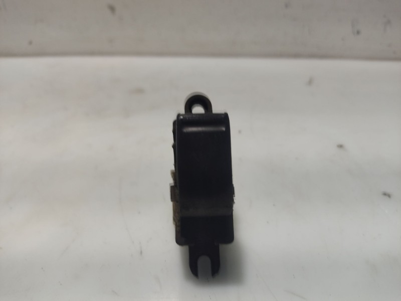 Recambio de mando elevalunas trasero derecho para nissan almera ii (n16) 2.2 di referencia OEM IAM 82960BM700  