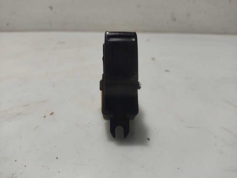 Recambio de mando elevalunas trasero izquierdo para nissan almera ii (n16) 2.2 di referencia OEM IAM 82961BM700  