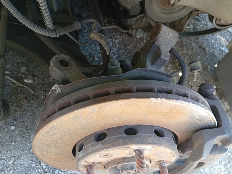 Recambio de mangueta delantera derecha para kia carens i monospace (fc, fj) 2.0 crdi referencia OEM IAM 1K2JT33021B  