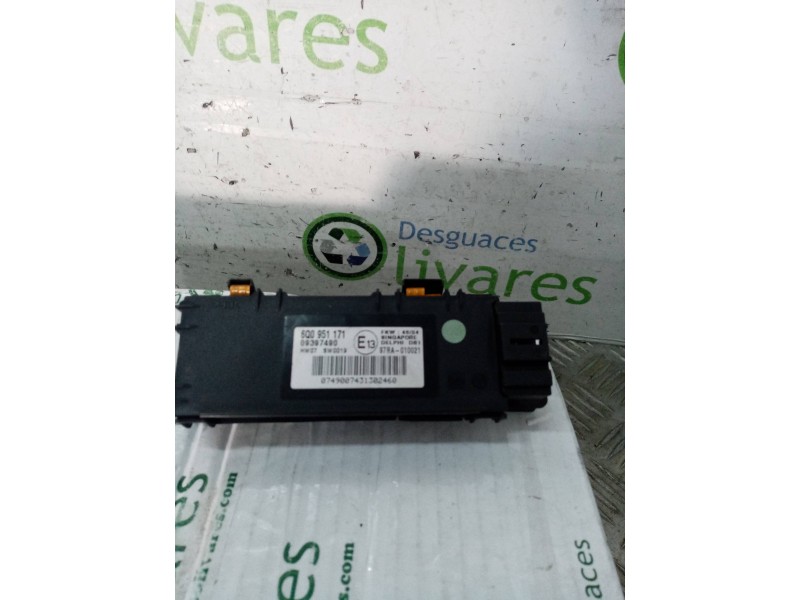 Recambio de modulo electronico para  referencia OEM IAM 6Q0951171 09397490 