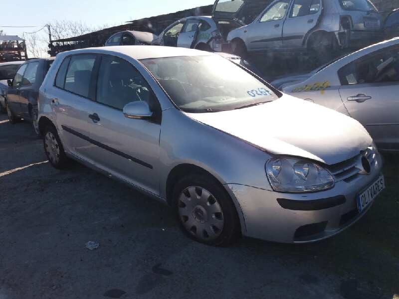 volkswagen golf v berlina (1k1) trendline   |   0.03 - ... | 2003 | 75 cv / 55 kw del año 2003