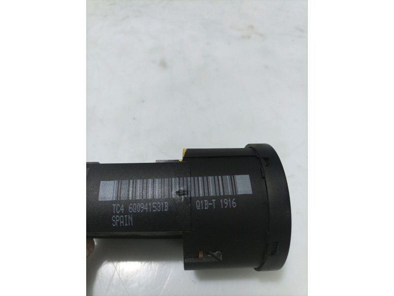 Recambio de mando luces para volkswagen polo iv (9n_, 9a_) 1.4 tdi referencia OEM IAM 6Q0941531B  