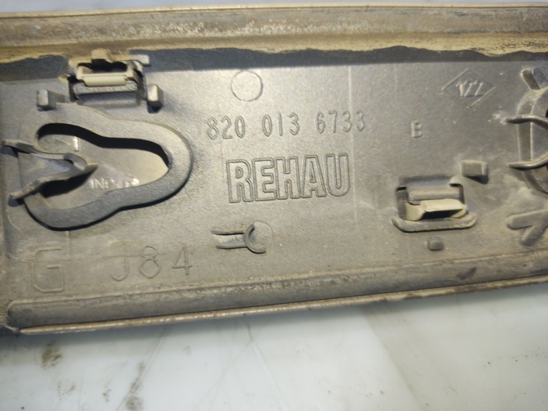 Recambio de moldura para renault scénic ii (jm0/1_) 1.5 dci (jm0f) referencia OEM IAM 8200136733  