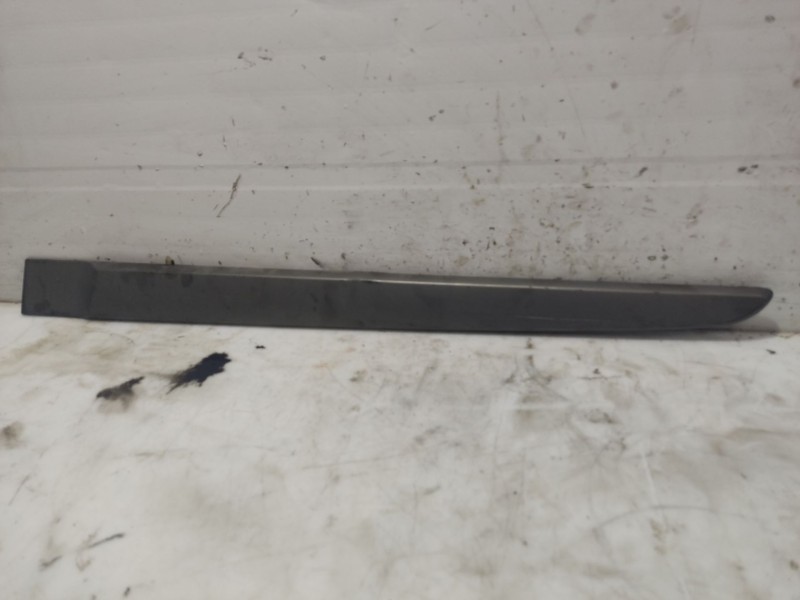 Recambio de moldura para renault scénic ii (jm0/1_) 1.5 dci (jm0f) referencia OEM IAM 8200136735  