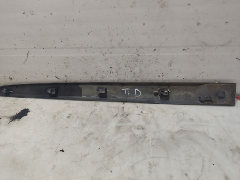 Recambio de moldura para renault scénic ii (jm0/1_) 1.5 dci (jm0f) referencia OEM IAM 8200136736  