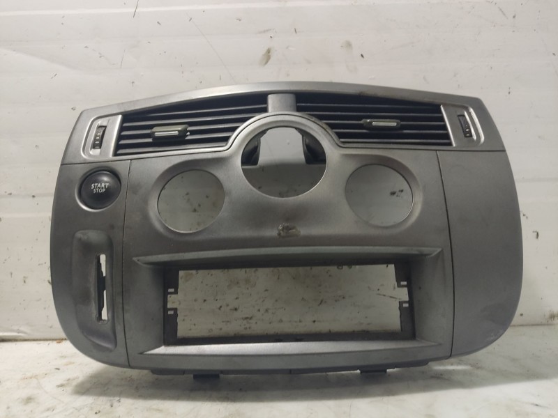 Recambio de moldura para renault scénic ii (jm0/1_) 1.5 dci (jm0f) referencia OEM IAM 8200140713  