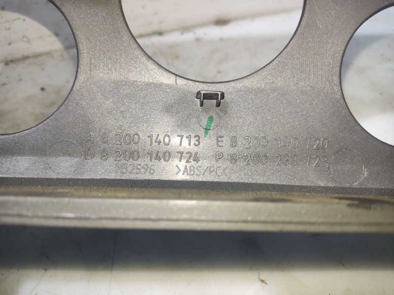 Recambio de moldura para renault scénic ii (jm0/1_) 1.5 dci (jm0f) referencia OEM IAM 8200140713  