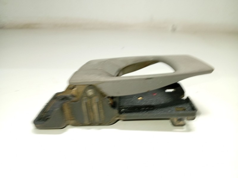 Recambio de maneta interior trasera derecha para kia carens i monospace (fc, fj) 2.0 crdi referencia OEM IAM 0K2FA5833144  