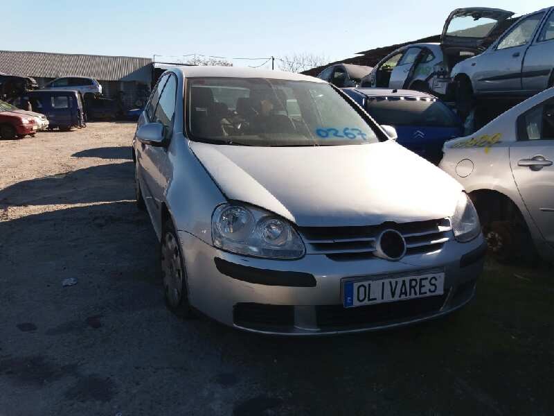 volkswagen golf v berlina (1k1) trendline   |   0.03 - ... | 2003 | 75 cv / 55 kw del año 2003