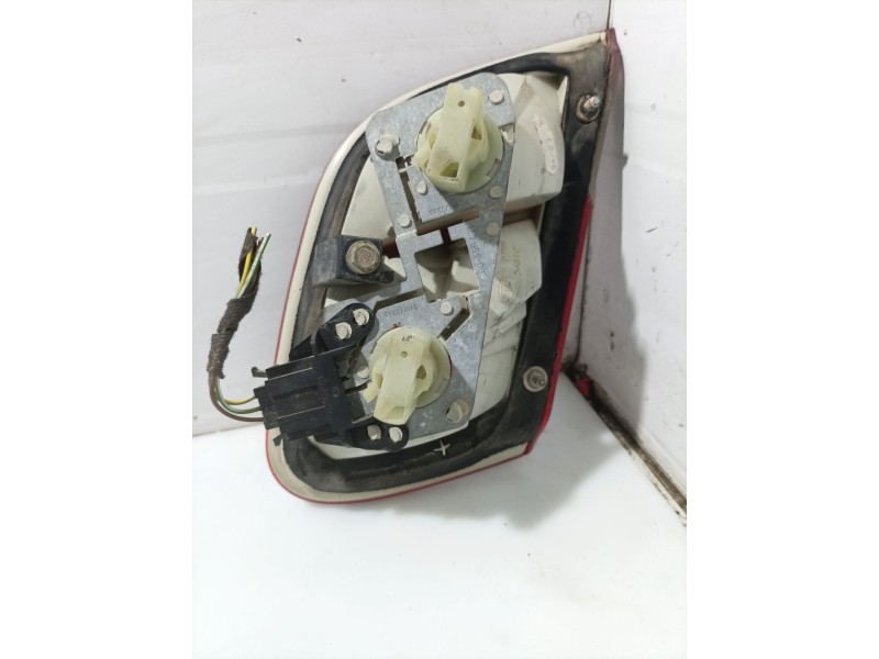 Recambio de piloto trasero izquierdo interior para mercedes-benz clk (c208) clk 230 kompressor (208.347) referencia OEM IAM A208