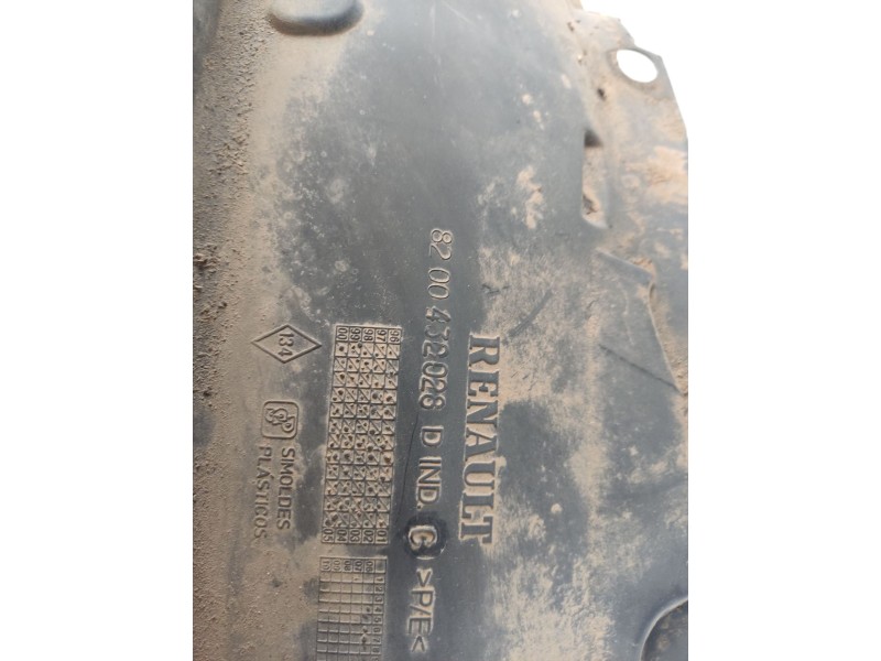 Recambio de paso de rueda delantero derecho para nissan interstar (x70) referencia OEM IAM 6388000QAD  