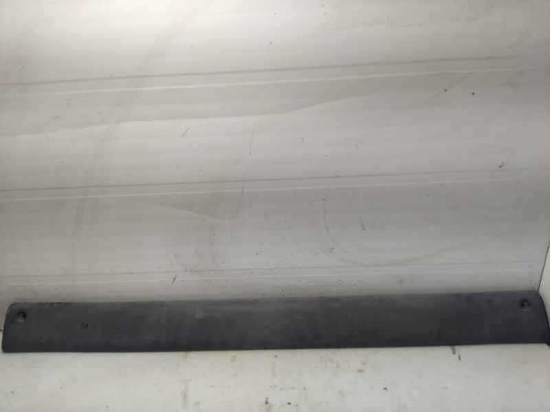 Recambio de moldura para nissan interstar (x70) referencia OEM IAM 7701692502  