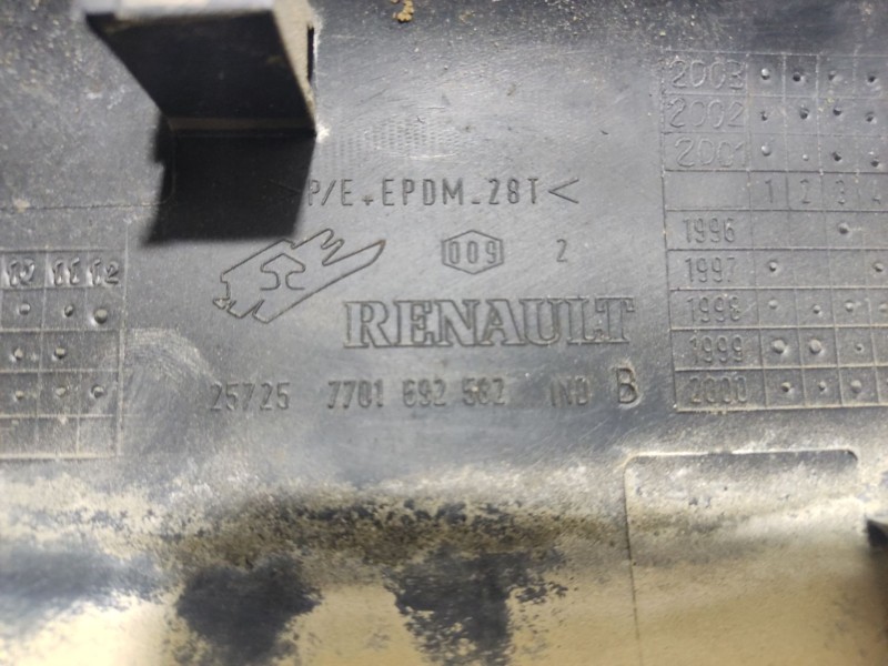 Recambio de moldura para nissan interstar (x70) referencia OEM IAM 7701692502  