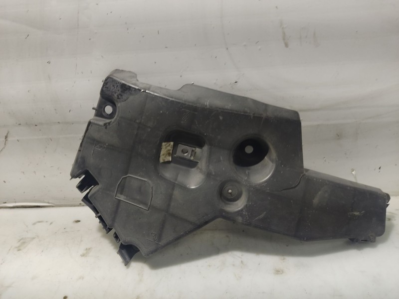Recambio de moldura para nissan interstar (x70) referencia OEM IAM 8200409288  