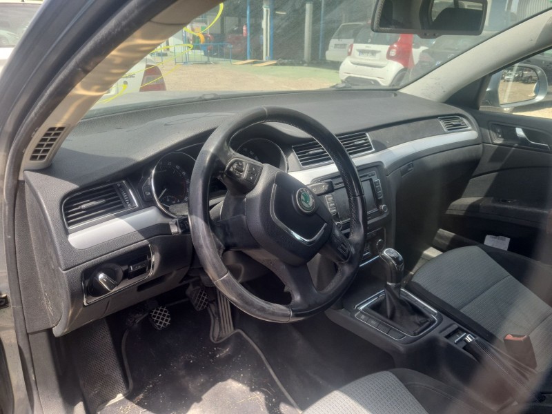 skoda superb ii (3t4) del año 2009