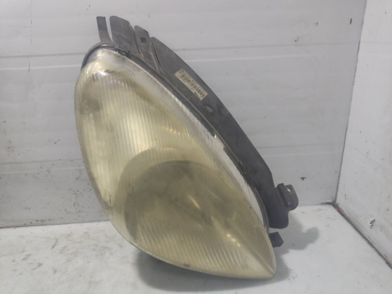 Recambio de faro derecho para citroën xsara picasso (n68) 2.0 hdi referencia OEM IAM 6205W0  