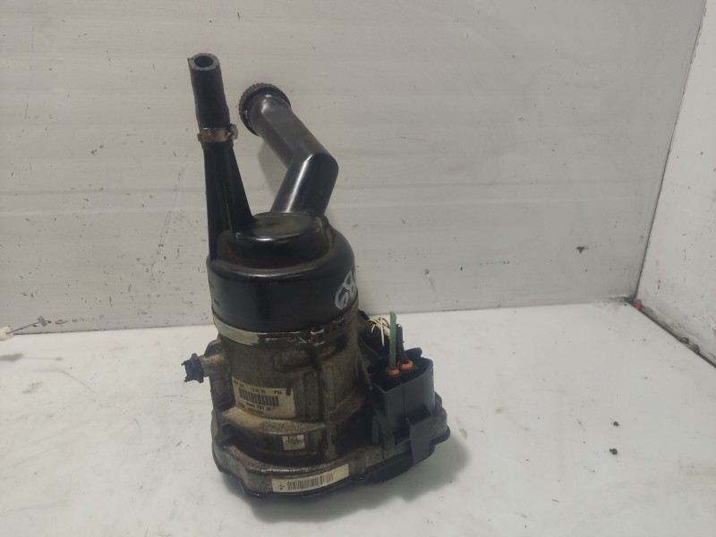 Recambio de bomba direccion para peugeot 308 referencia OEM IAM 400855  