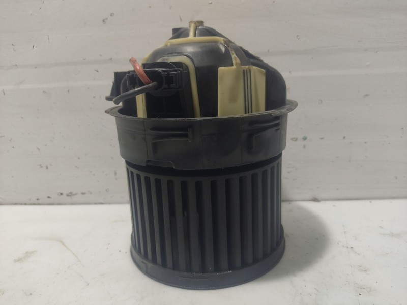 Recambio de motor calefaccion para peugeot 308 referencia OEM IAM 6441Z7  