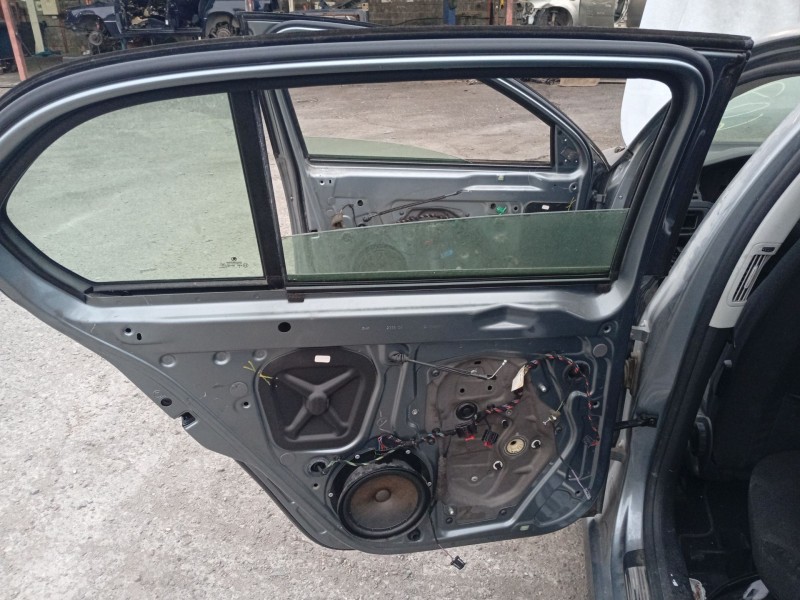 Recambio de luna trasera izquierda para skoda superb ii (3t4) 2.0 tdi referencia OEM IAM 3T5845205  