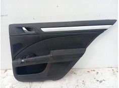 Recambio de guarnecido puerta trasera derecha para skoda superb ii (3t4) 2.0 tdi referencia OEM IAM 3T5867212 3T5867210 