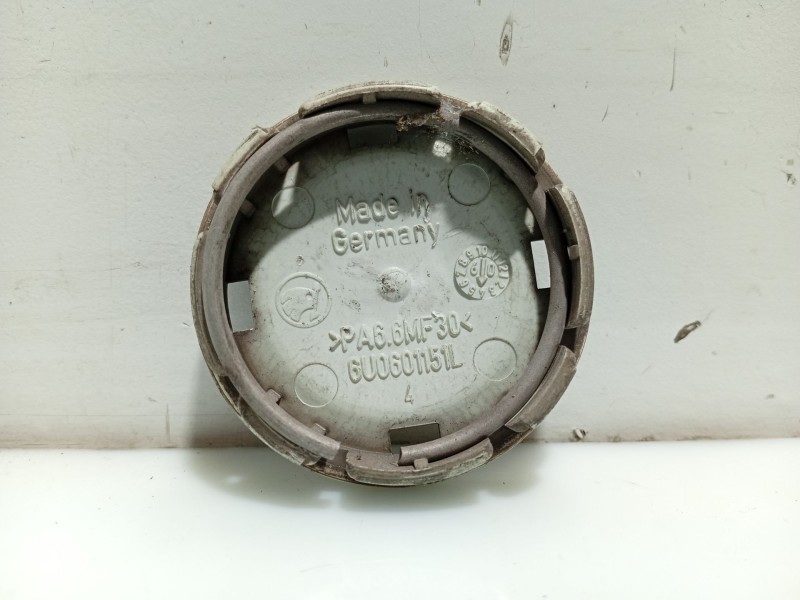 Recambio de tapacubos para skoda superb ii (3t4) 2.0 tdi referencia OEM IAM 6U0601151L  