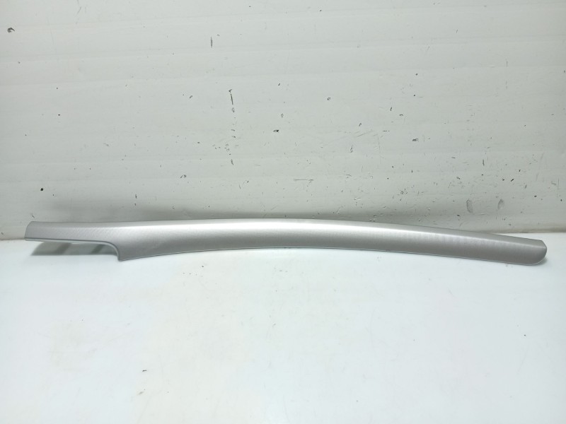 Recambio de moldura para skoda superb ii (3t4) 2.0 tdi referencia OEM IAM 3T1858418B 3T1858418C 