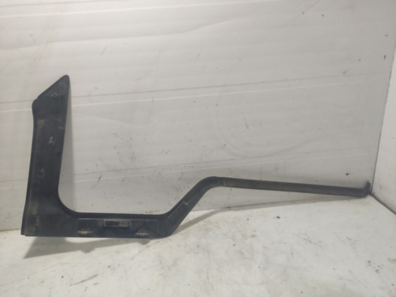 Recambio de moldura para ford transit caja cerrada, larga (fy) (2000 =>) referencia OEM IAM YC1521116BFW  