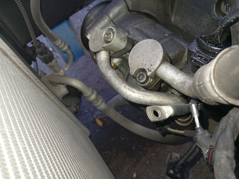 Recambio de tubos aire acondicionado para skoda superb ii (3t4) 2.0 tdi referencia OEM IAM 1K0820721BD  