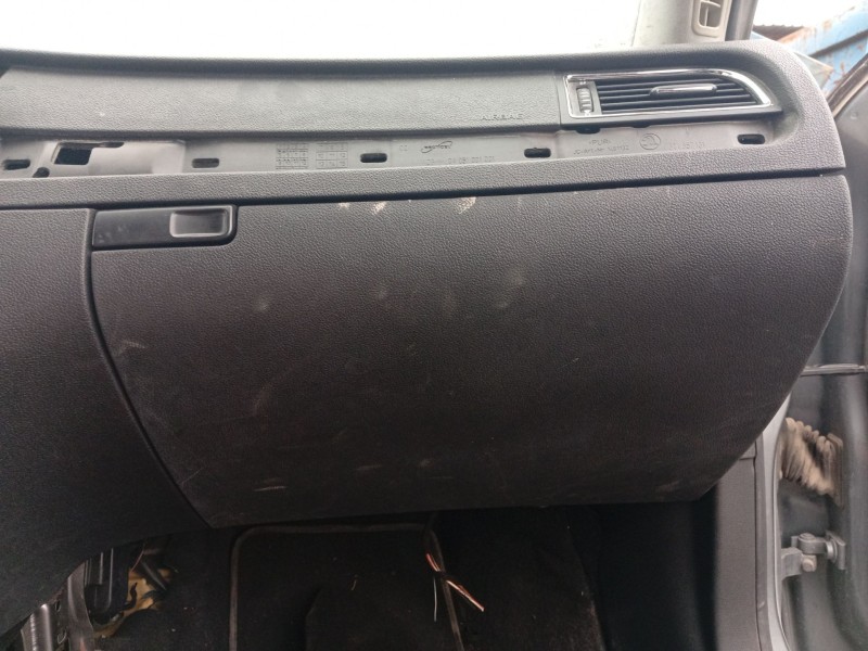 Recambio de guantera para skoda superb ii (3t4) 2.0 tdi referencia OEM IAM 3T18579659B  