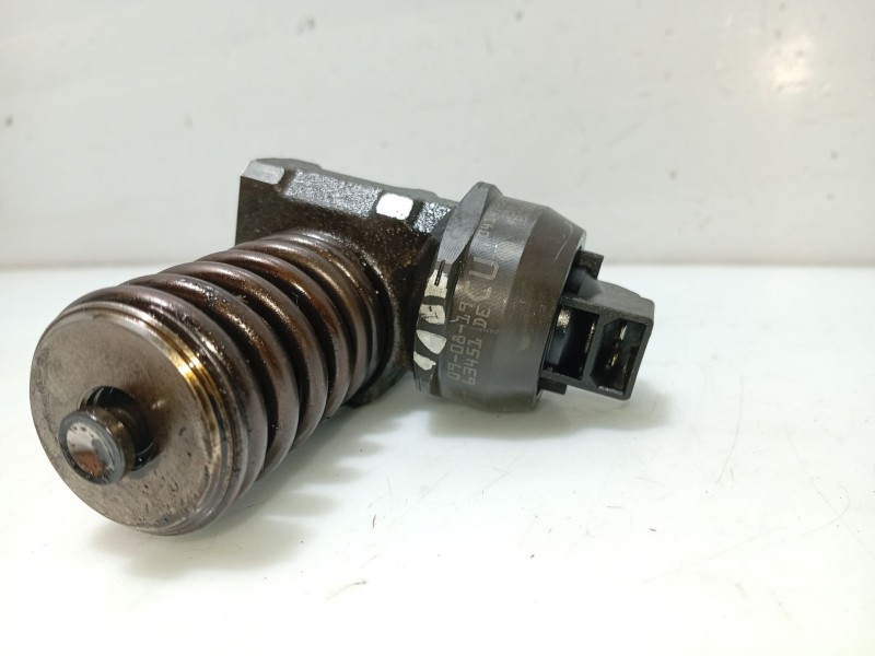 Recambio de inyector para skoda superb ii (3t4) 2.0 tdi referencia OEM IAM 038130073BQ  0414720312