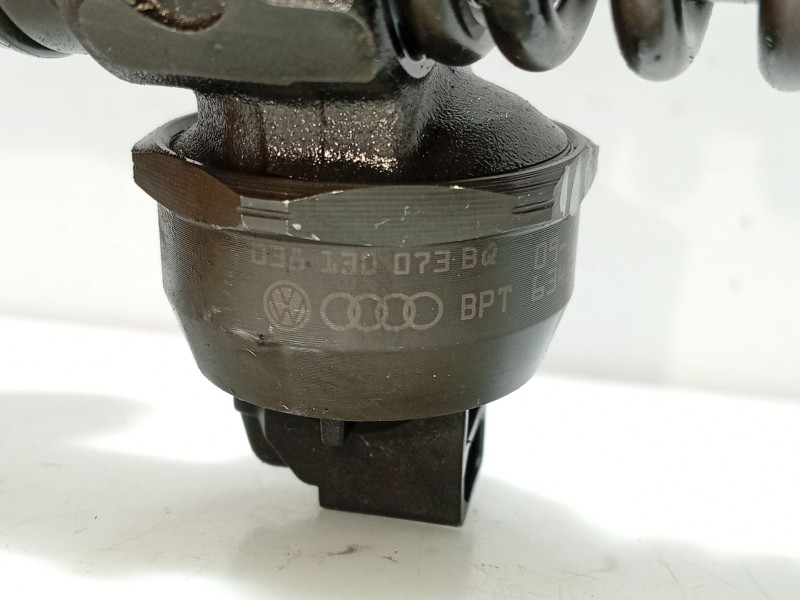 Recambio de inyector para skoda superb ii (3t4) 2.0 tdi referencia OEM IAM 038130073BQ  0414720312