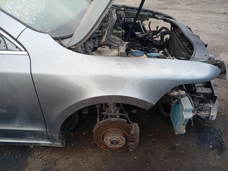 Recambio de aleta delantera derecha para skoda superb ii (3t4) 2.0 tdi referencia OEM IAM 3T0821022  