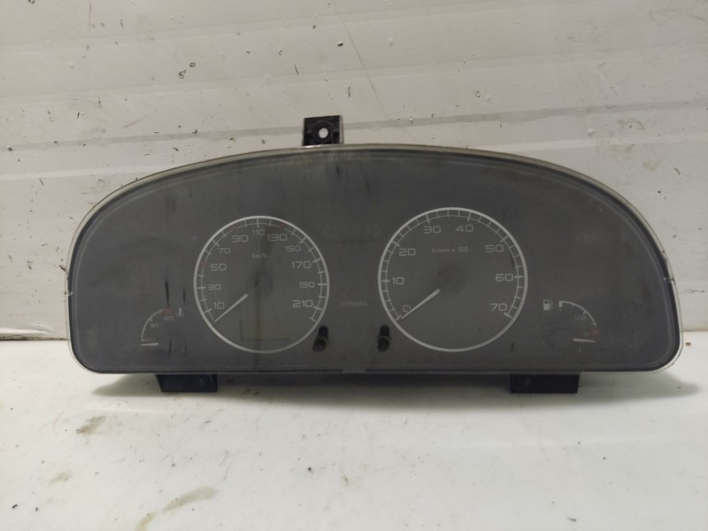 Recambio de cuadro instrumentos para citroën xsara (n1) 1.6 16v referencia OEM IAM 821128  