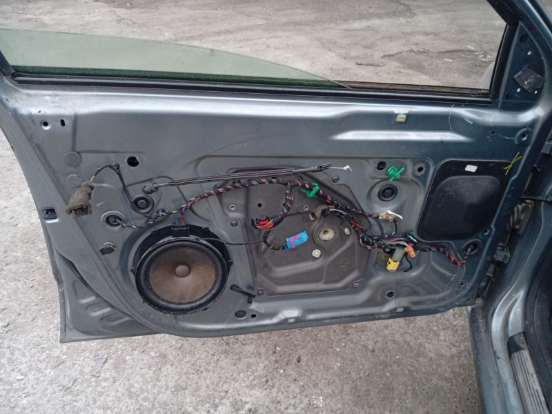 Recambio de elevalunas delantero izquierdo para skoda superb ii (3t4) 2.0 tdi referencia OEM IAM 3T0837461A  