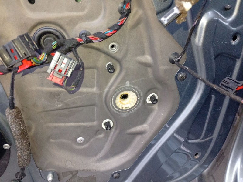 Recambio de elevalunas trasero izquierdo para skoda superb ii (3t4) 2.0 tdi referencia OEM IAM 3T0839461  