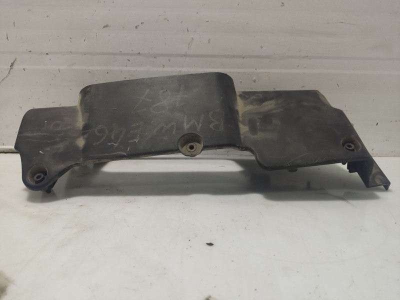 Recambio de moldura para bmw serie 3 berlina (e46) referencia OEM IAM 137177872540  0928400397