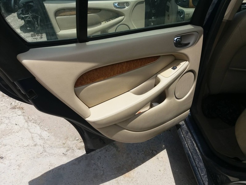 jaguar x-type 2.2 diesel cat   |   0.01 - ... | 2001 | 155 cv / 114 kw del año 2001