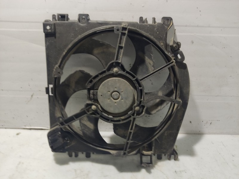 Recambio de electroventilador para renault clio iii 1.5 dci diesel cat referencia OEM IAM 183144201  