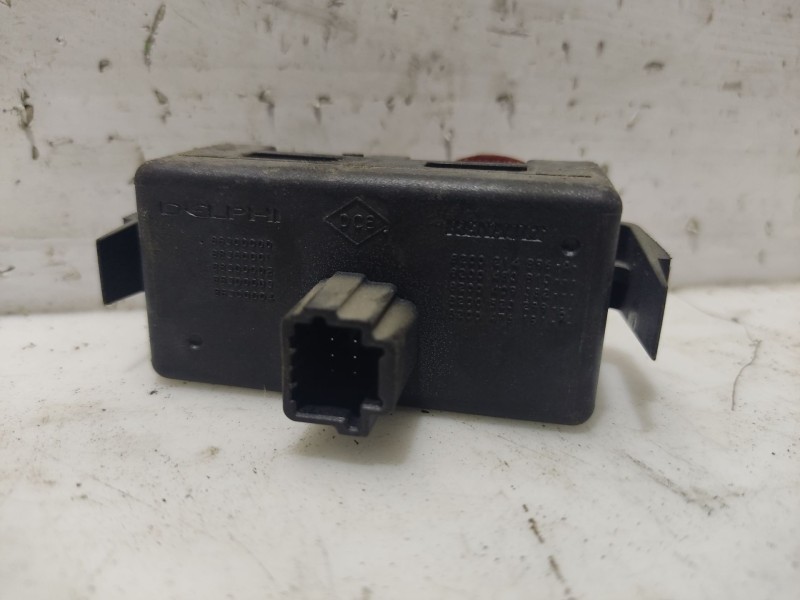 Recambio de warning para renault clio iii 1.5 dci diesel cat referencia OEM IAM 8200214896A  88300000