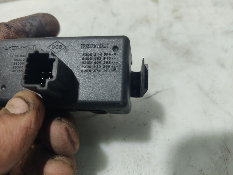 Recambio de warning para renault clio iii 1.5 dci diesel cat referencia OEM IAM 8200214896A  88300000