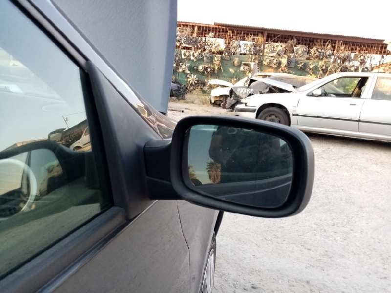 Recambio de retrovisor derecho para renault clio iii 1.5 dci diesel cat referencia OEM IAM   