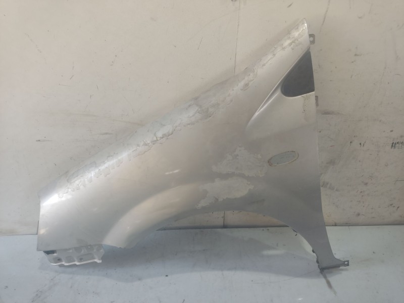 Recambio de aleta delantera izquierda para nissan almera tino (v10) 2.2 dci referencia OEM IAM 631014U130  